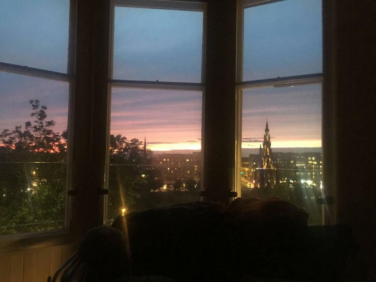 Modern Flat With Fantastic Views Edimburgo Exterior foto