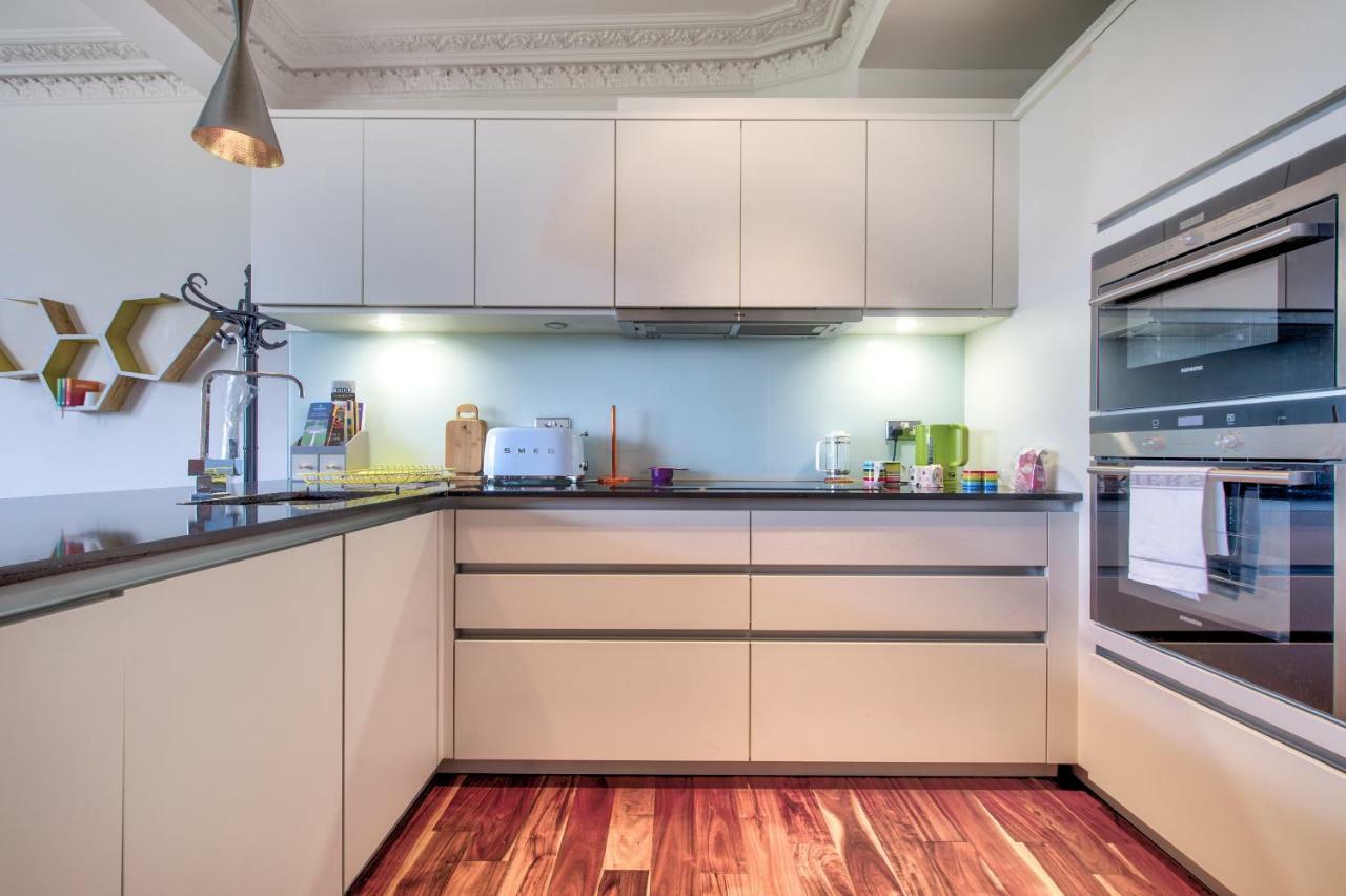 Modern Flat With Fantastic Views Edimburgo Exterior foto